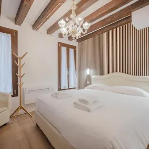 Rialto 707 Bed & Breakfast