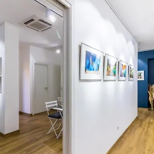 Otto & Photogallery 2*, Rome Italy