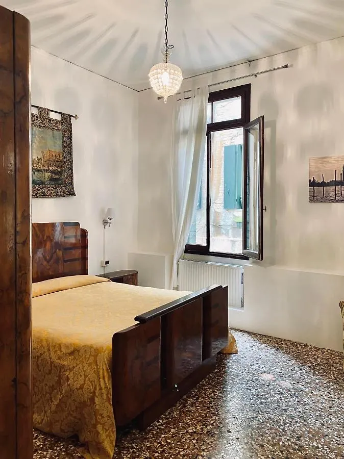 B&B Ca' Dor Venice 0*,  Italy